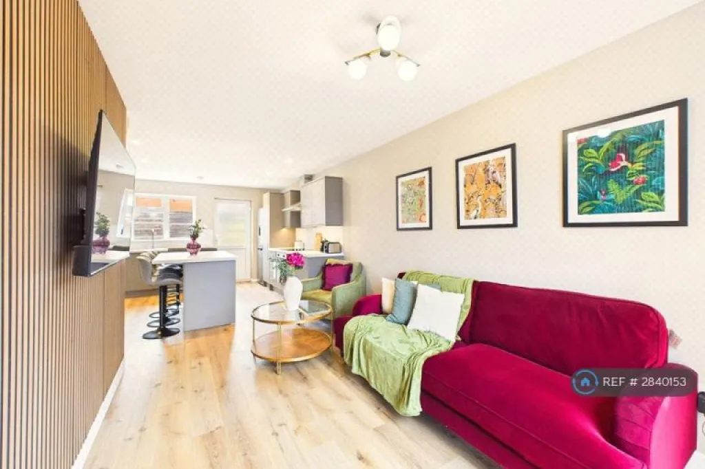 5 bedroom house in Lincoln Close, Tewkesbury, GL20 (5 bed) (#2840153)