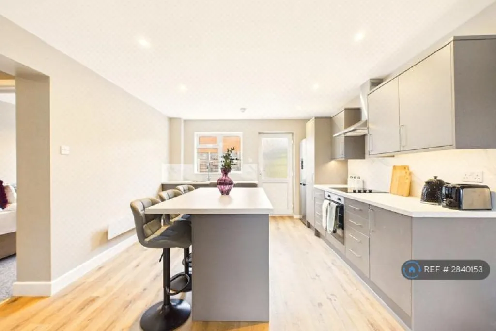 5 bedroom house in Lincoln Close, Tewkesbury, GL20 (5 bed) (#2840153)
