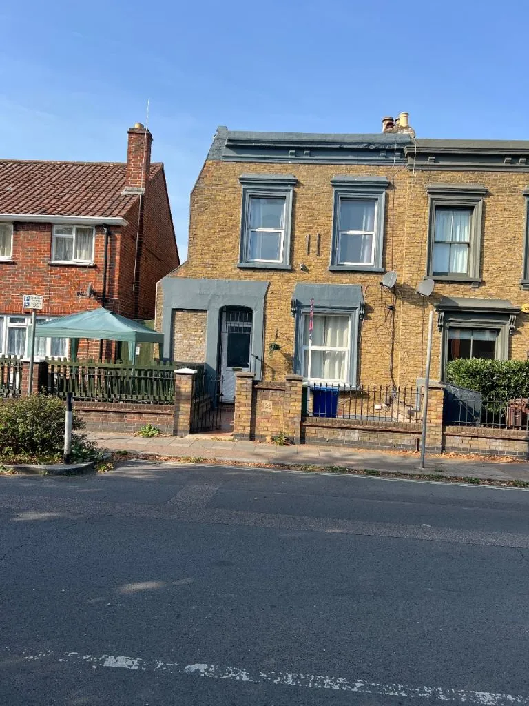 4 bedrooms house to let in Peckham London