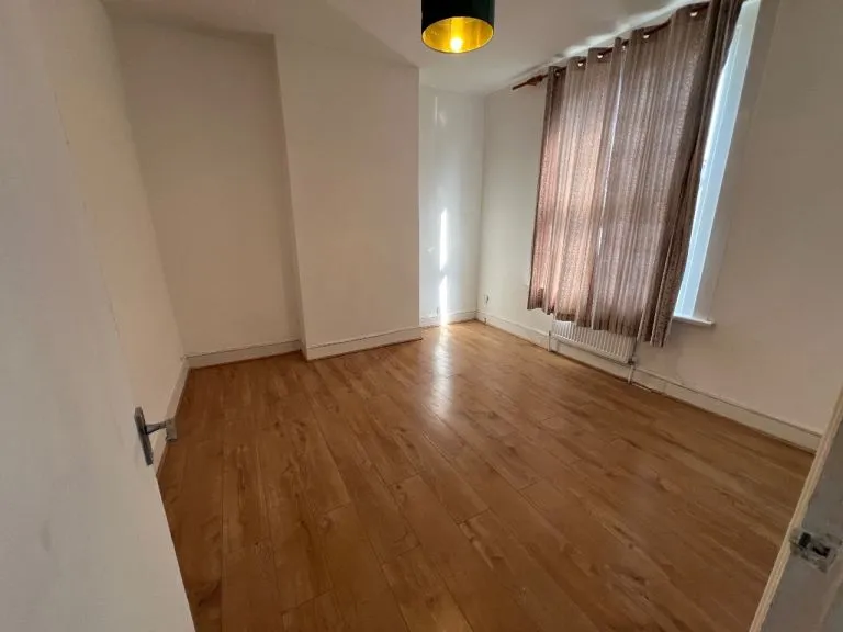 4 bedrooms house to let in Peckham London