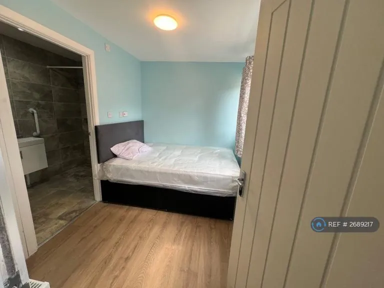 1 bedroom in Congreve, Milton Keynes, MK6 (#2689217)