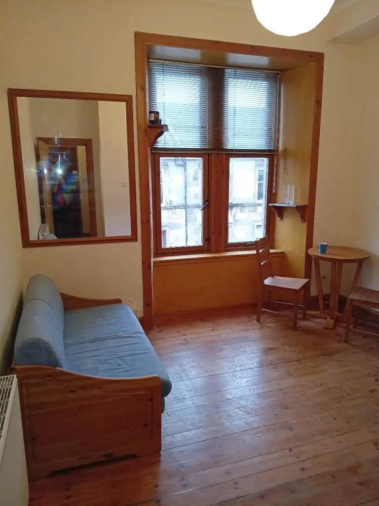 FURNISHED ONE BEDROOM FLAT - PARTICK WESTEND GLASGOW £975 PCM - PETS WELCOMED.