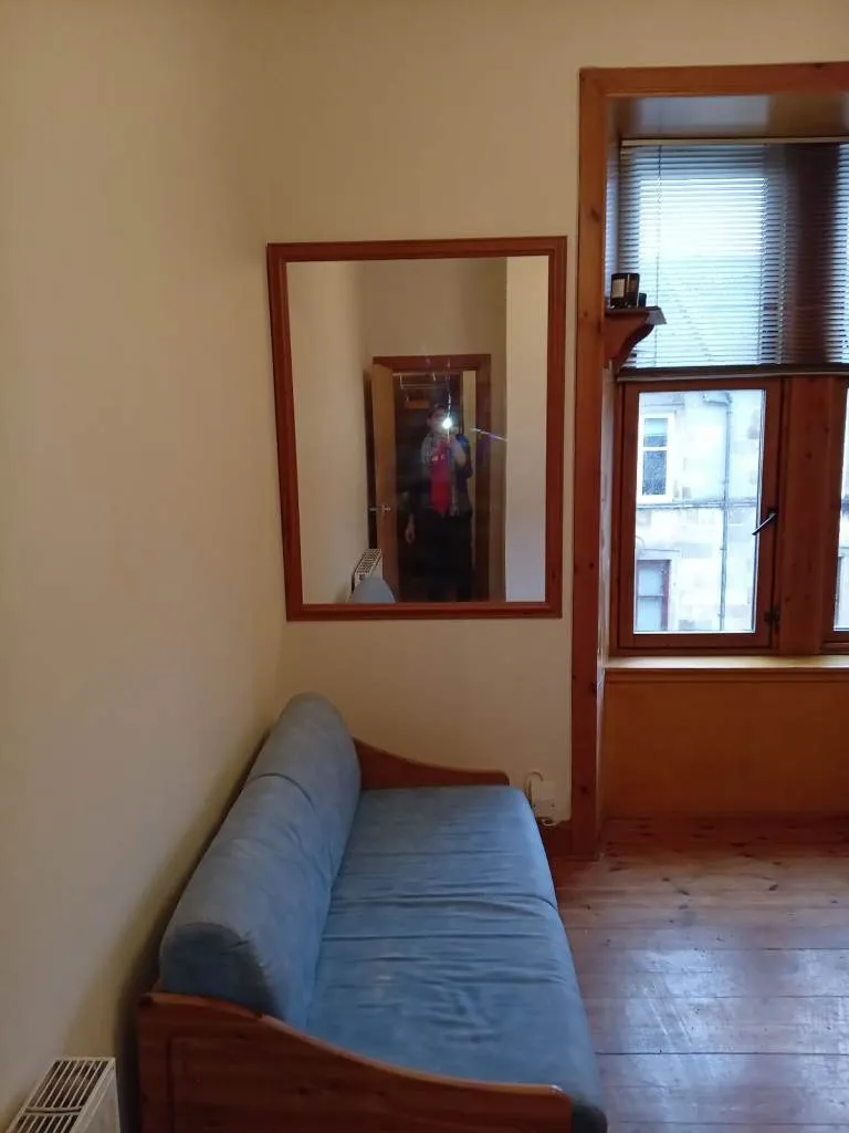 FURNISHED ONE BEDROOM FLAT - PARTICK WESTEND GLASGOW £975 PCM - PETS WELCOMED.