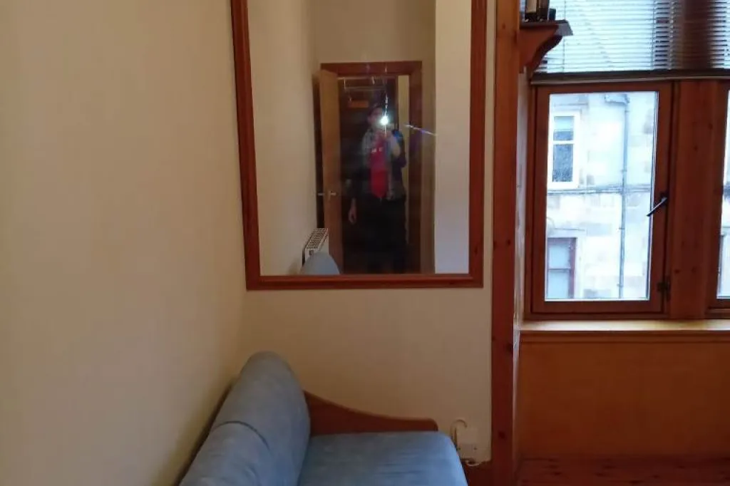 FURNISHED ONE BEDROOM FLAT - PARTICK WESTEND GLASGOW £975 PCM - PETS WELCOMED.
