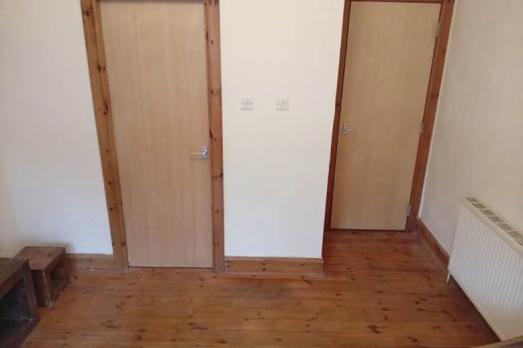 FURNISHED ONE BEDROOM FLAT - PARTICK WESTEND GLASGOW £975 PCM - PETS WELCOMED.