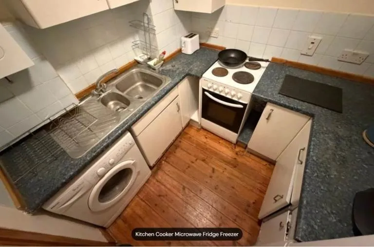 FURNISHED ONE BEDROOM FLAT - PARTICK WESTEND GLASGOW £975 PCM - PETS WELCOMED.