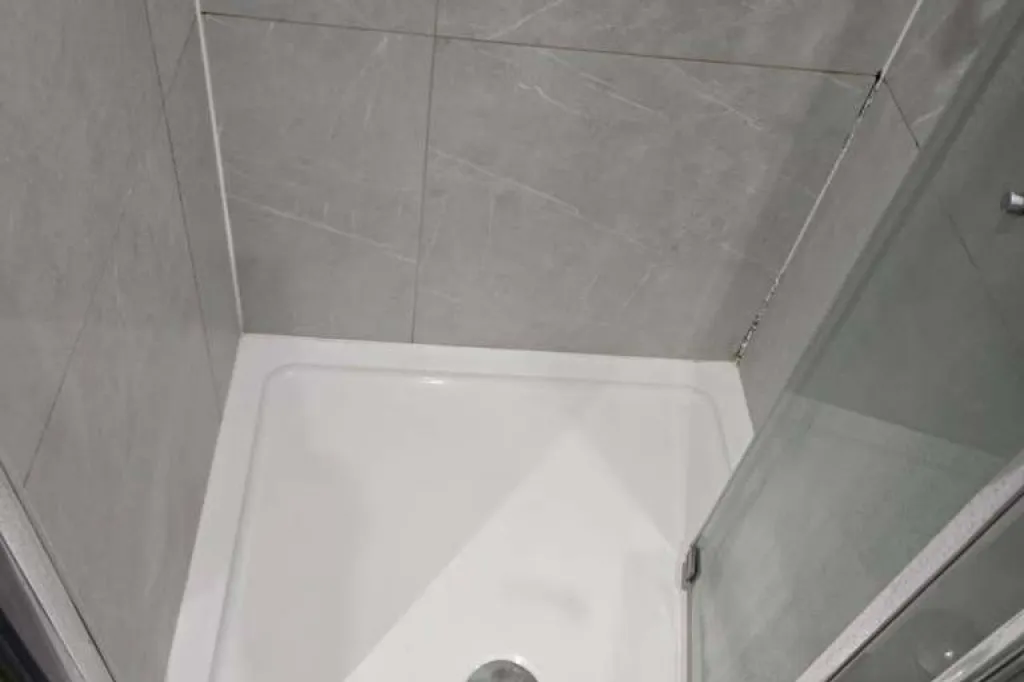 Room in Keel Drive Slough SL1 2SU