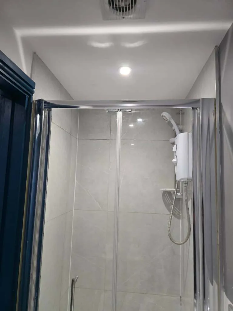 Room in Keel Drive Slough SL1 2SU