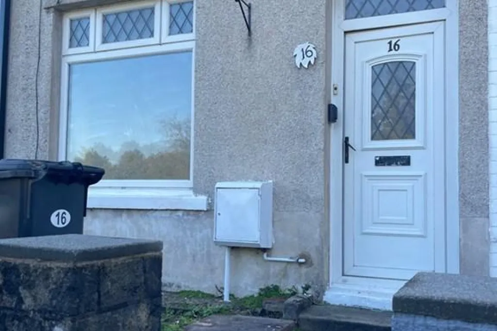 3 bedroom house in Bryn Terrace, Neath, SA11 (3 bed) (#3063326)