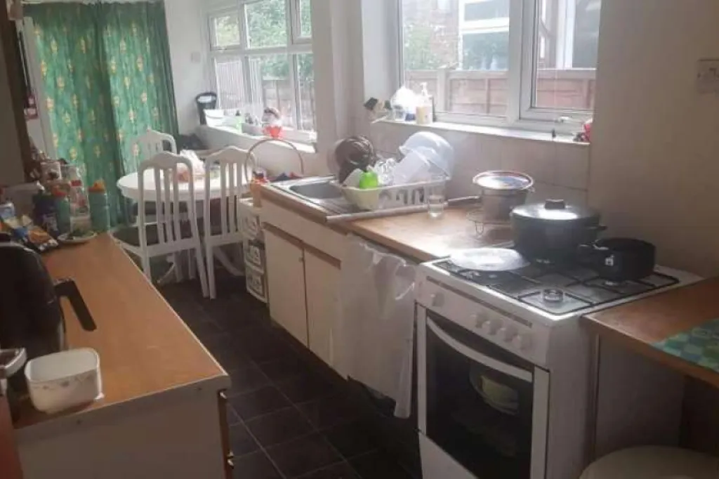 2 Bedroom House to Let