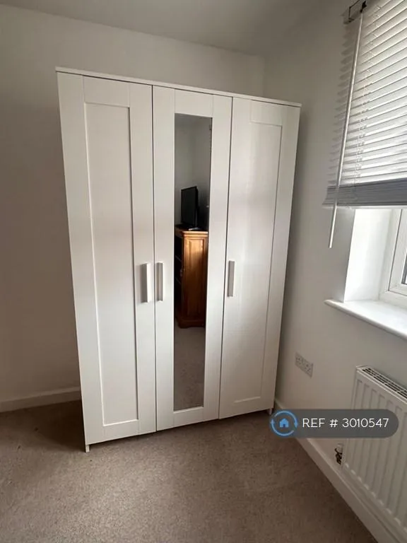 1 bedroom in Batsman Avenue, Gillingham, ME8 (#3010547)