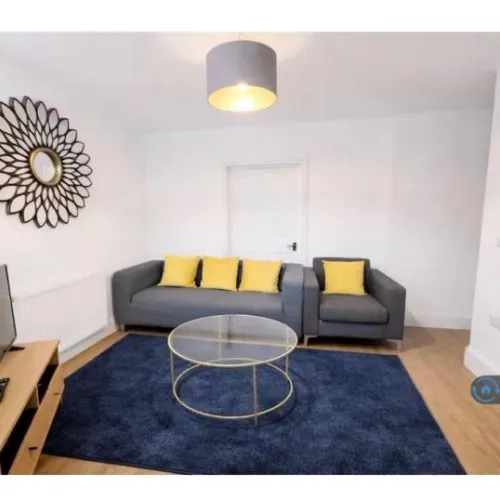 2 bedroom flat in Grove Road, London, E3 (2 bed) (#3023763)