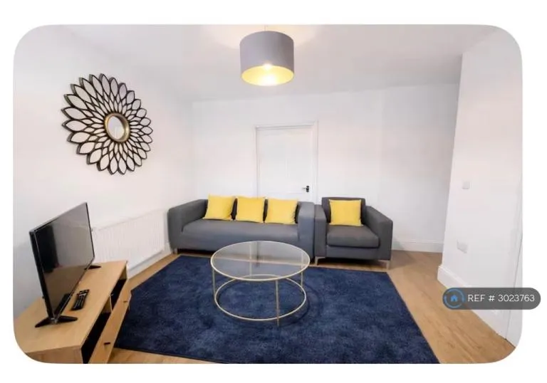 2 bedroom flat in Grove Road, London, E3 (2 bed) (#3023763)