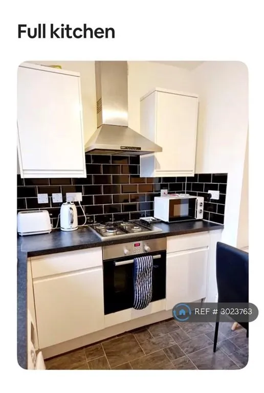 2 bedroom flat in Grove Road, London, E3 (2 bed) (#3023763)