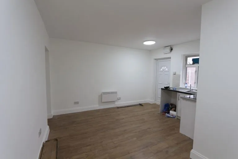Refurbished Self-Contained Studio, Bills Included, 10 Mins to Ilford Station