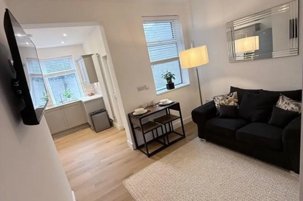 1 bedroom in Rock Road, Warrington, WA4 (#3015899)