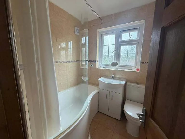 3/4 bedroom house for rent in Heston TW5 0HN