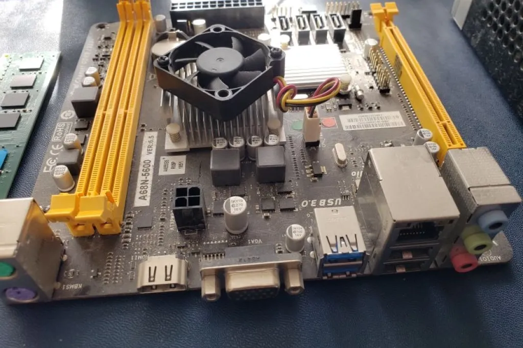 Biostar A68N-5600 Motherboard with Integrated AMD A10 CPU & 8GB RAM