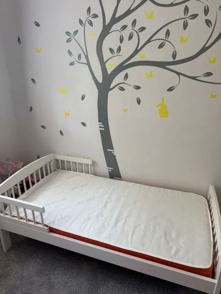 Toddler bed with mattress