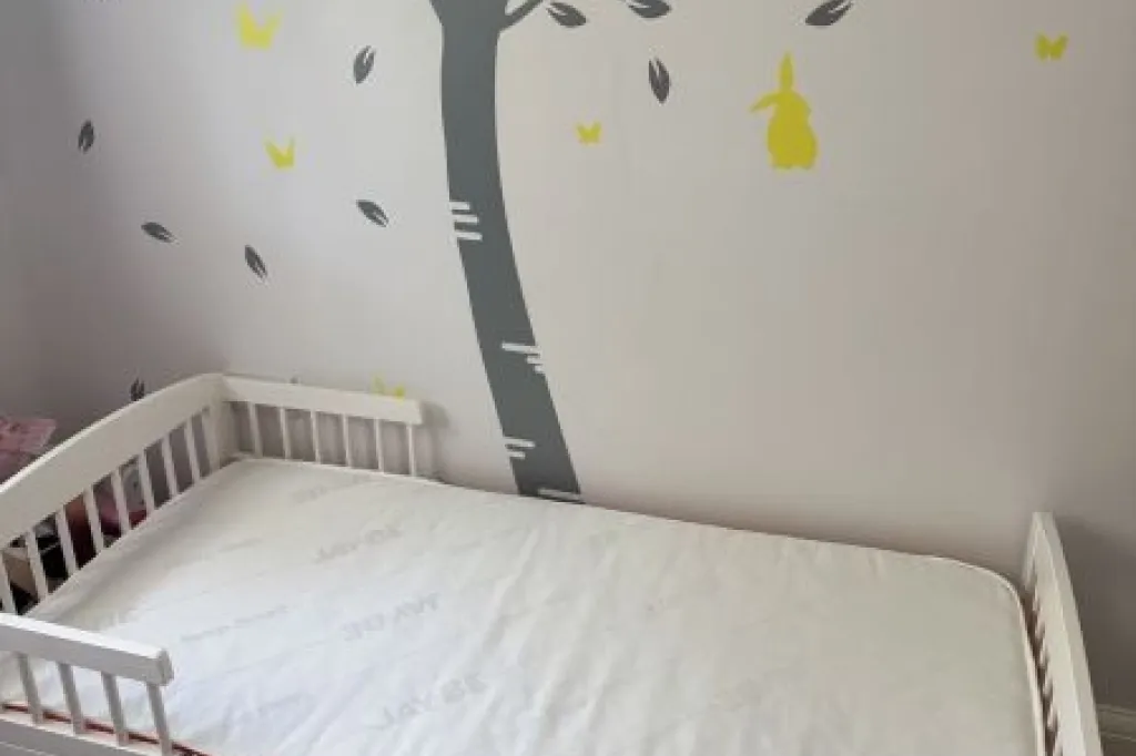 Toddler bed with mattress
