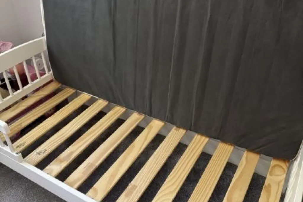 Toddler bed with mattress