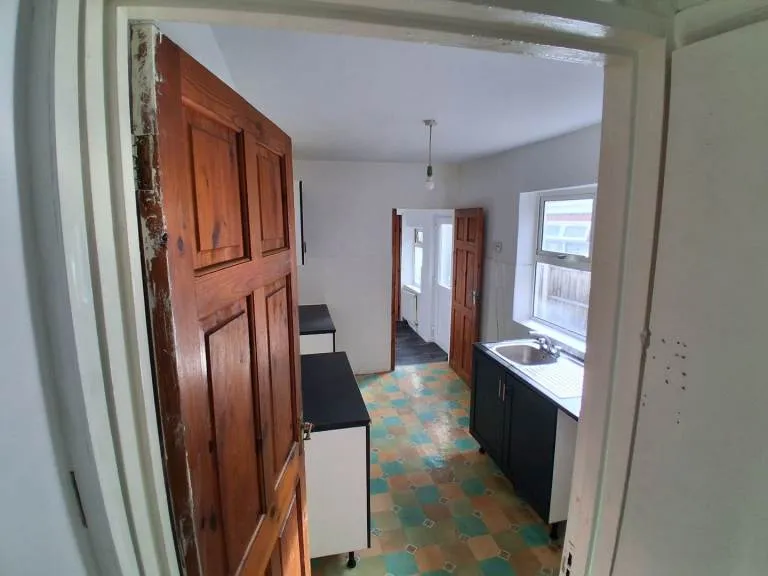 3 bedroom 2 receptions