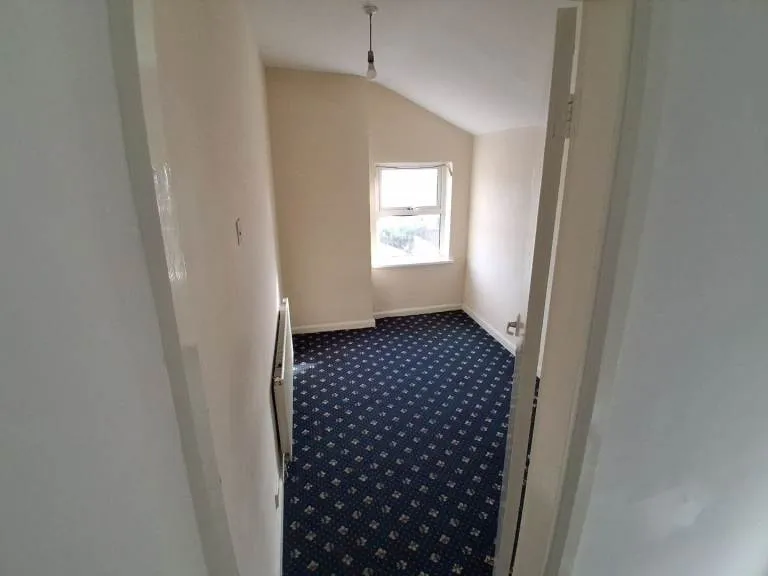 3 bedroom 2 receptions