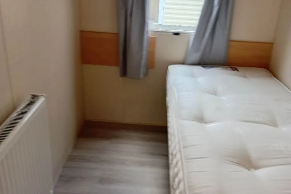 2 bedroom £750 PCM bills included