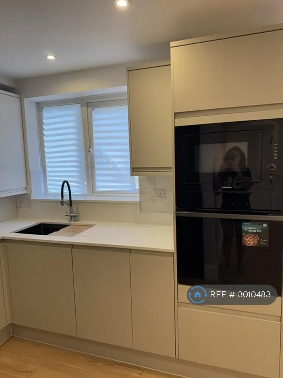 2 bedroom flat in Chadbone Close, Aylesbury, HP20 (2 bed) (#3010483)
