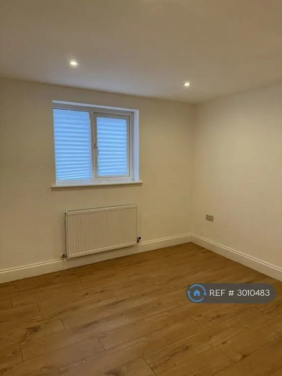 2 bedroom flat in Chadbone Close, Aylesbury, HP20 (2 bed) (#3010483)