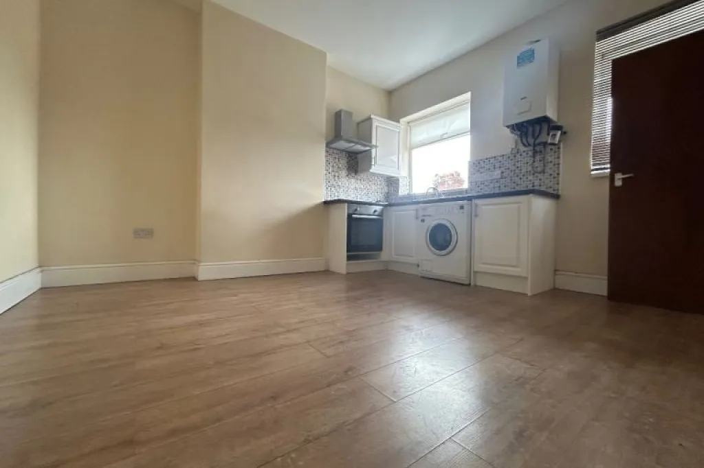 Modern 1-Bedroom Flat in Edmonton (N9) – £1,450 pcm