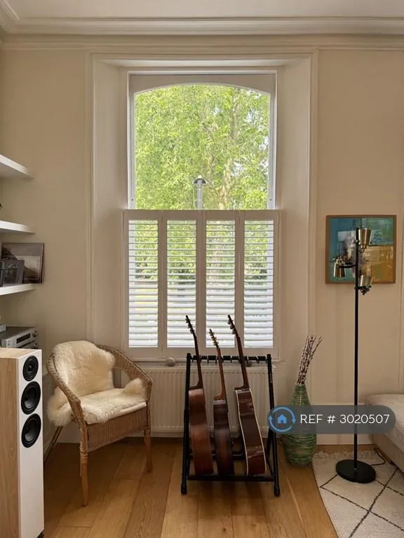 2 bedroom flat in Hazellville Road, London, N19 (2 bed) (#3020507)