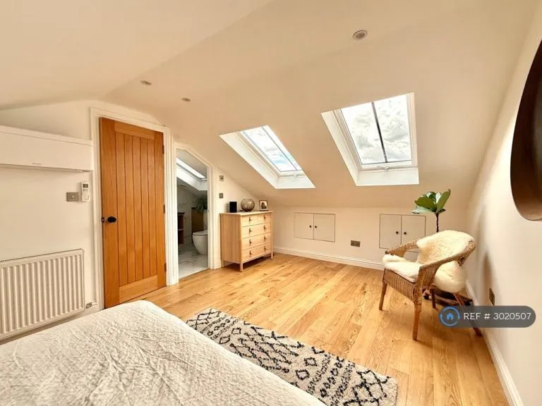 2 bedroom flat in Hazellville Road, London, N19 (2 bed) (#3020507)