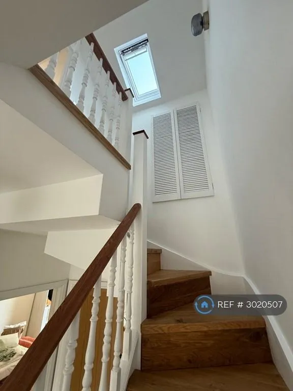 2 bedroom flat in Hazellville Road, London, N19 (2 bed) (#3020507)