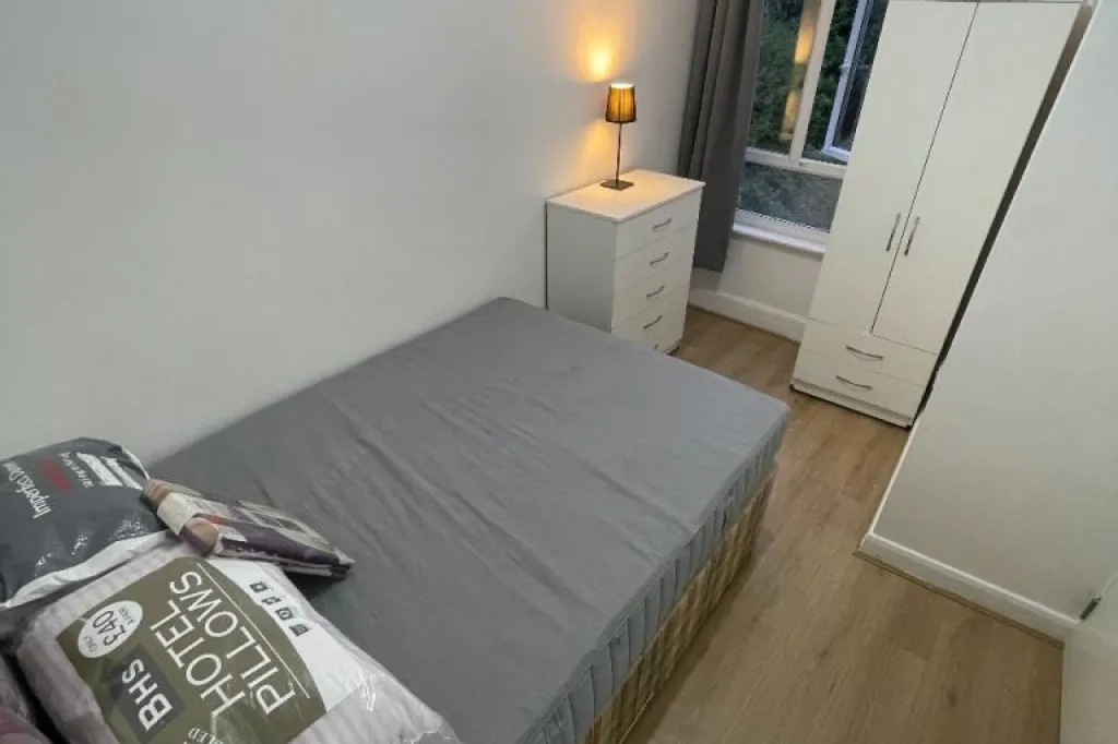 1 bed flat