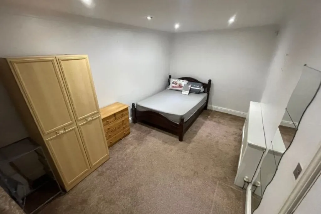 1 bed flat