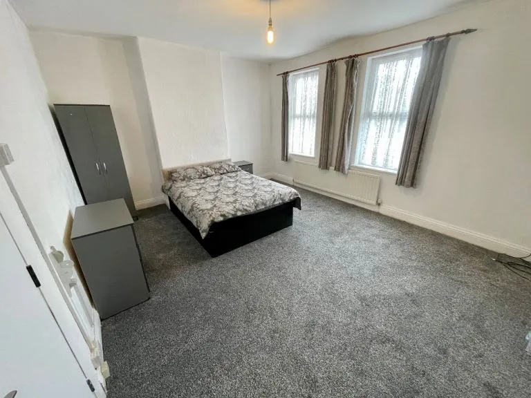 1 bed flat