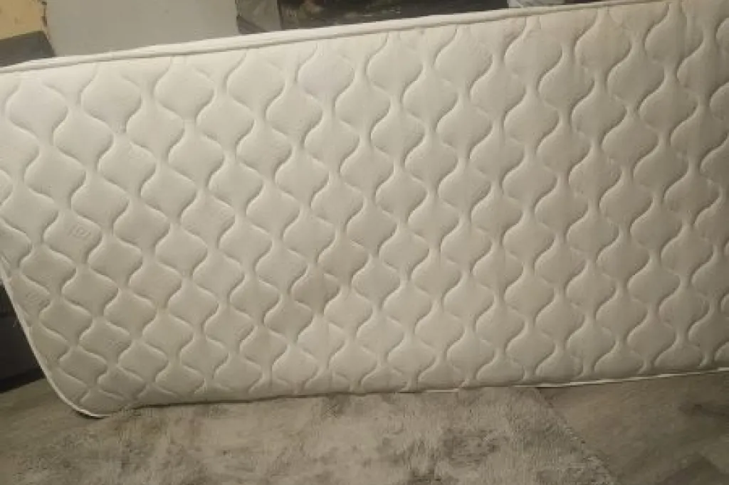 Single divan bed