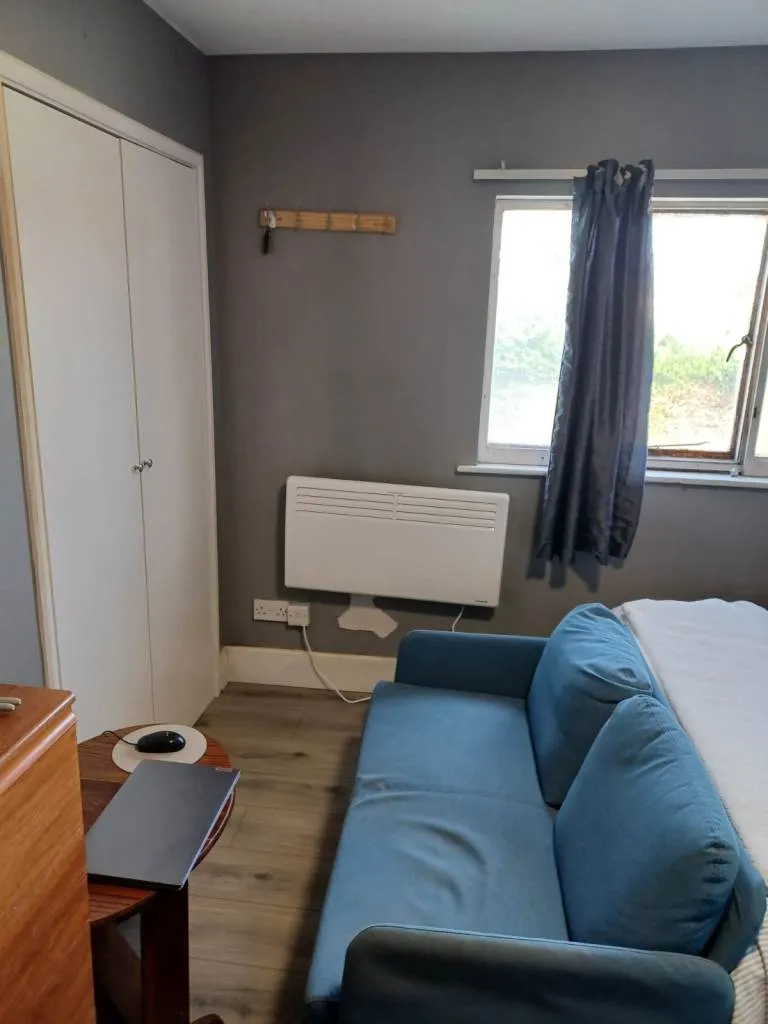 Studio Room in Windsor, Berkshire (SL4 3QB)