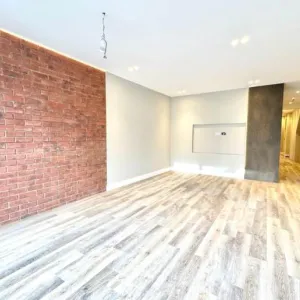 3 bed apartment in the Heart of Whetston, Totteridge Lane, Whetstone, North London, N20-Ref: 2104