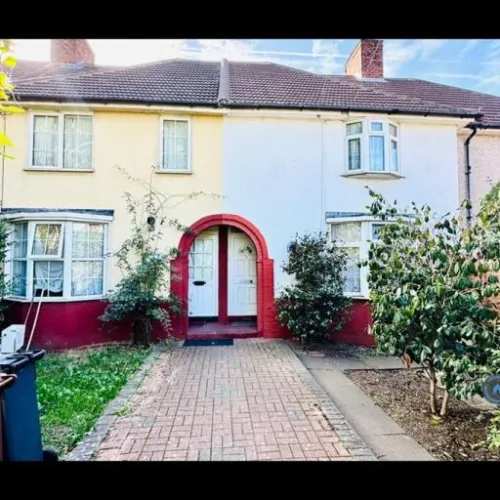 2 bedroom house in Longbridge Road, Dagenham, RM8 (2 bed) (#3052014)
