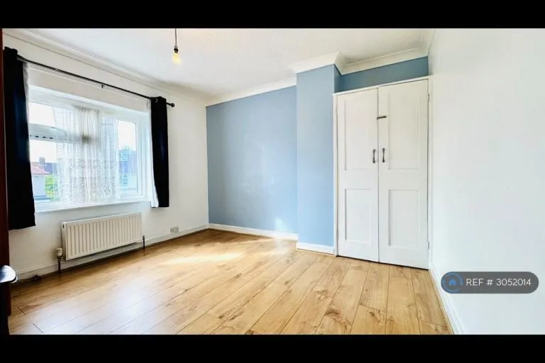 2 bedroom house in Longbridge Road, Dagenham, RM8 (2 bed) (#3052014)