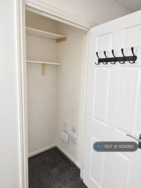 2 bedroom flat in Halter Way, Andover, SP11 (2 bed) (#1431060)