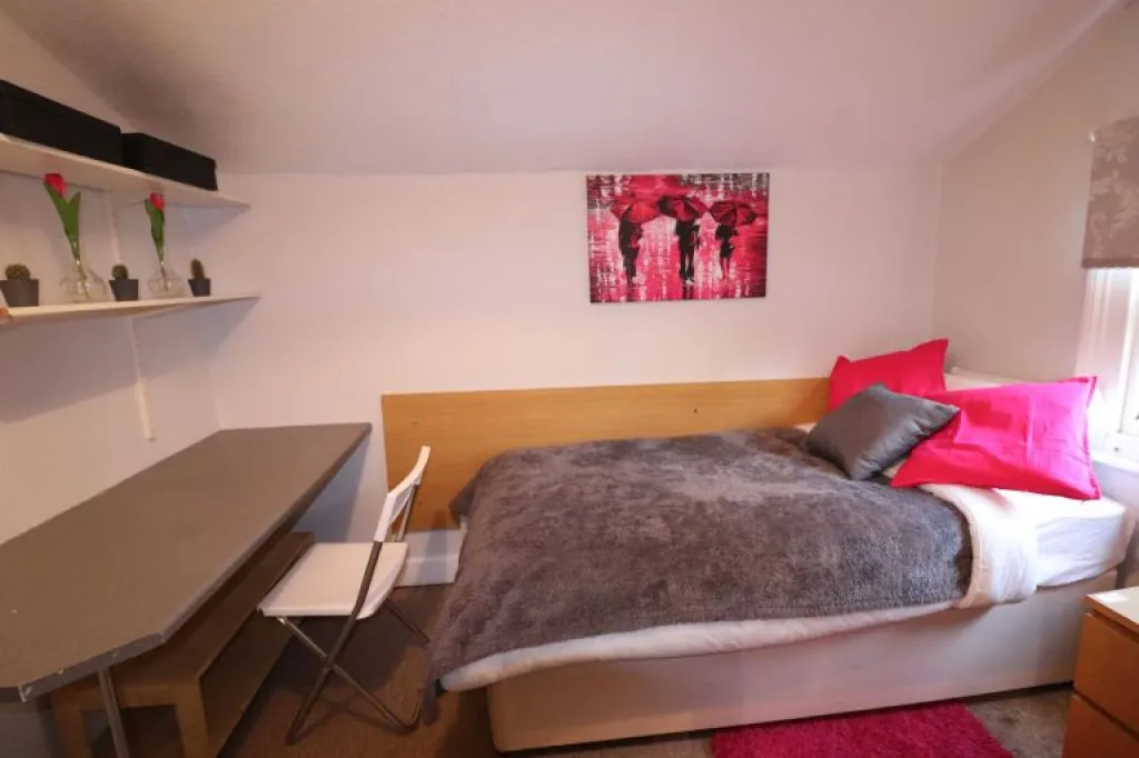 5 bedrooms in Boulter Street, Oxford, OX4 Book Online - The Rent Guru {16}