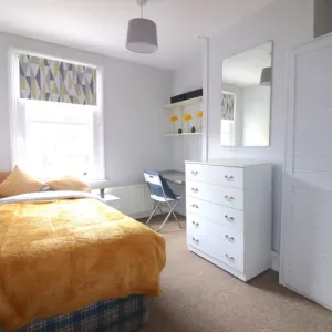 5 bedrooms in Boulter Street, Oxford, OX4 Book Online - The Rent Guru {16}