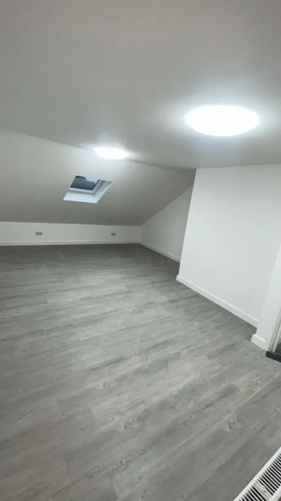 Spacious & Stylish 3 rooms Upper Floor Apartment – Perfect for Comfortable Living