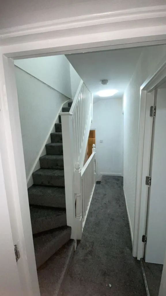 Spacious & Stylish 3 rooms Upper Floor Apartment – Perfect for Comfortable Living