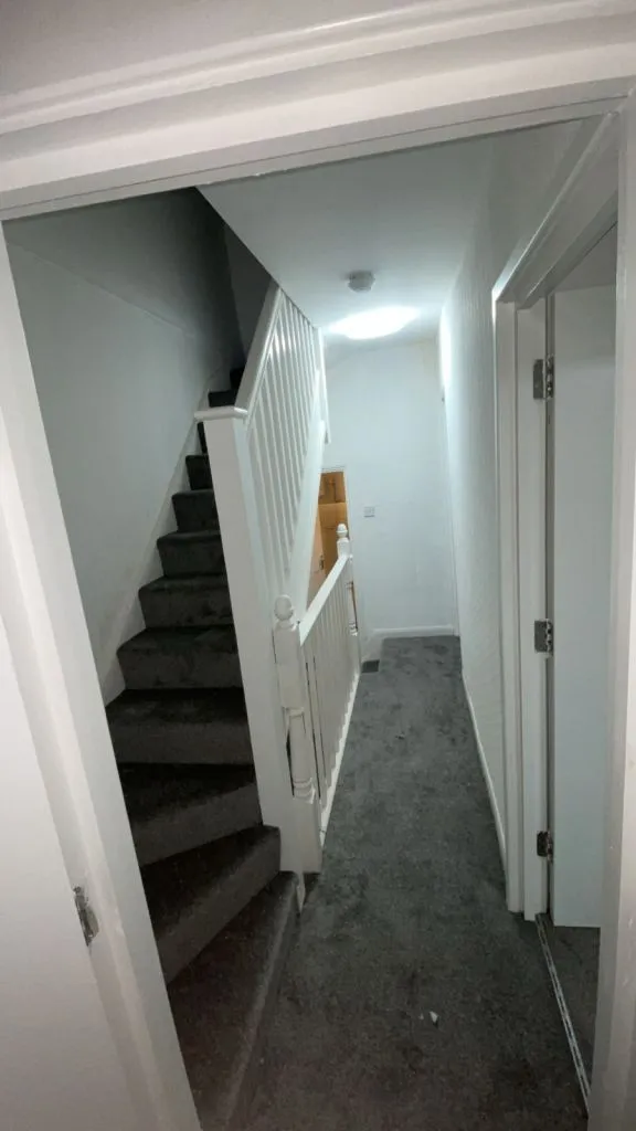 Spacious & Stylish 3 rooms Upper Floor Apartment – Perfect for Comfortable Living