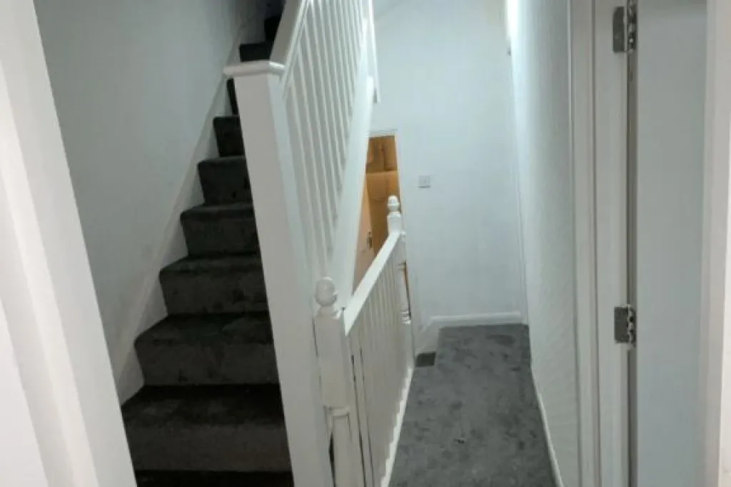 Spacious & Stylish 3 rooms Upper Floor Apartment – Perfect for Comfortable Living