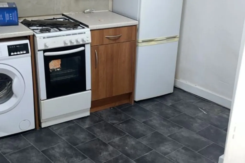 Spacious & Stylish 3 rooms Upper Floor Apartment – Perfect for Comfortable Living